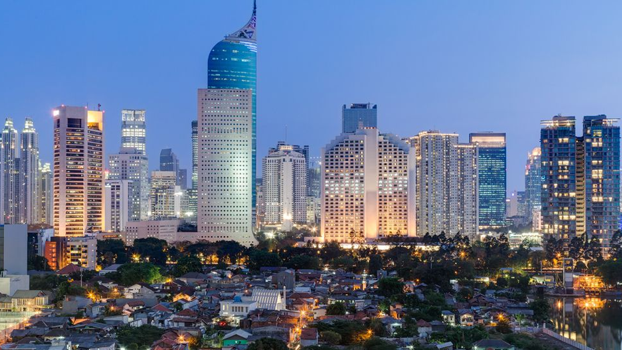 Pemandangan kota Jakarta Pusat dengan properti strategis