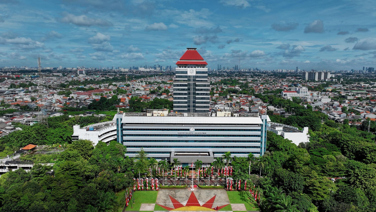 Pemandangan kota Jakarta Timur dengan properti strategis